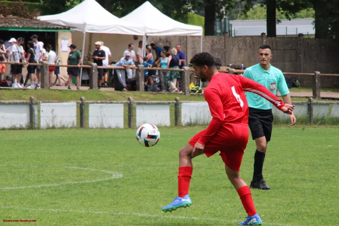 foot-hugues-040625161070