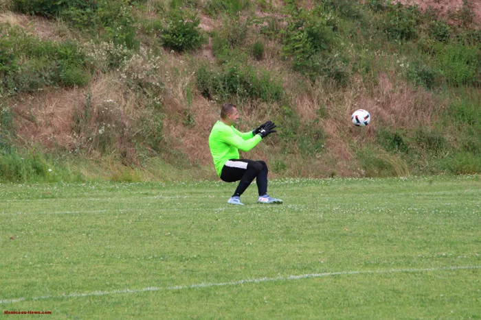 foot-hugues-040625161074