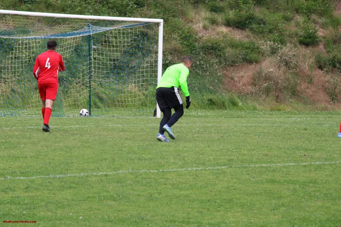 foot-hugues-040625161076