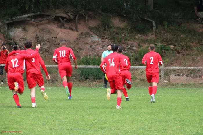 foot-hugues-040625161095