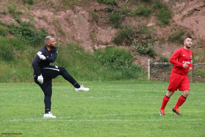 foot-hugues-040625161103