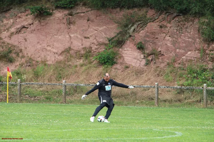 foot-hugues-040625161113