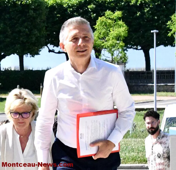 gil-averou-ex-ministre-200625161025