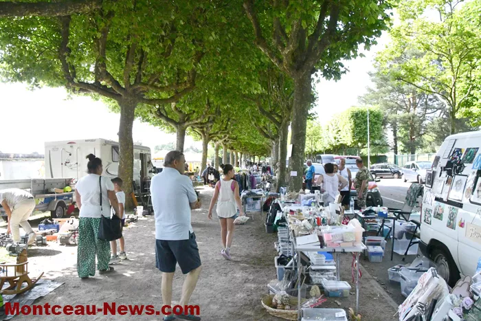 vide-grenier-ronde-170625161024