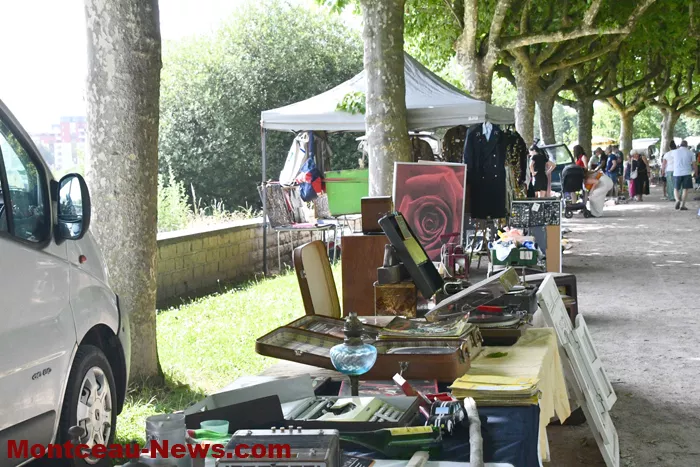 vide-grenier-ronde-170625161025