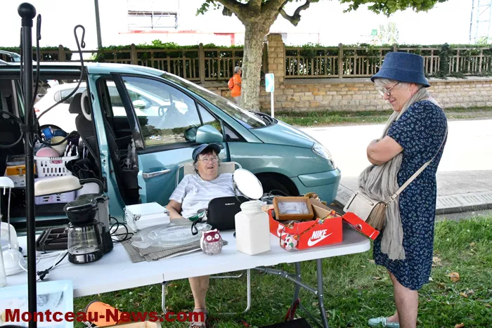 vide-grenier-ronde-170625161030