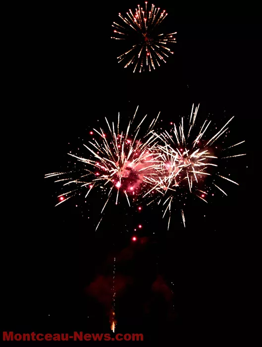 feu-artifice-blanzy-150725161035