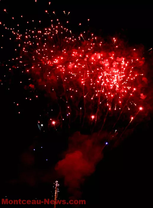 feu-artifice-blanzy-150725161039
