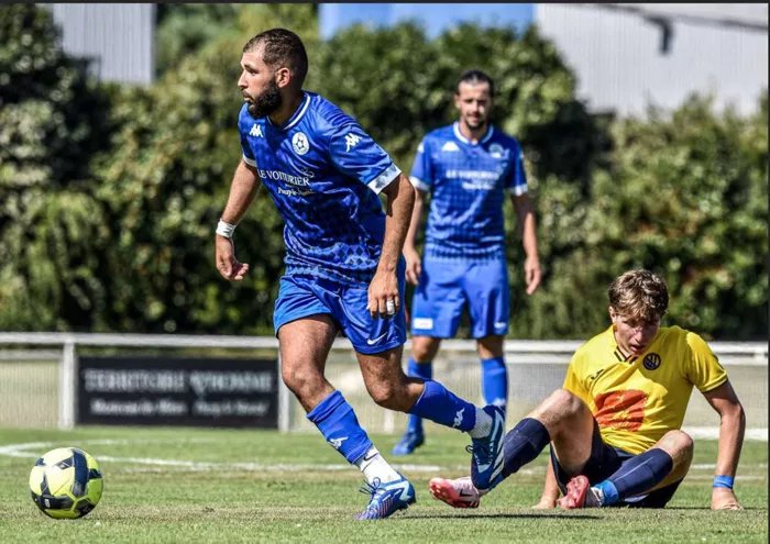 foot-yanis-190725161025
