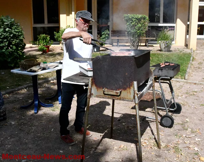 barbecue-rostand-blanzy-160825161024