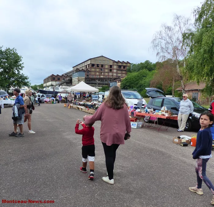 brocante-lavoir-030825161029