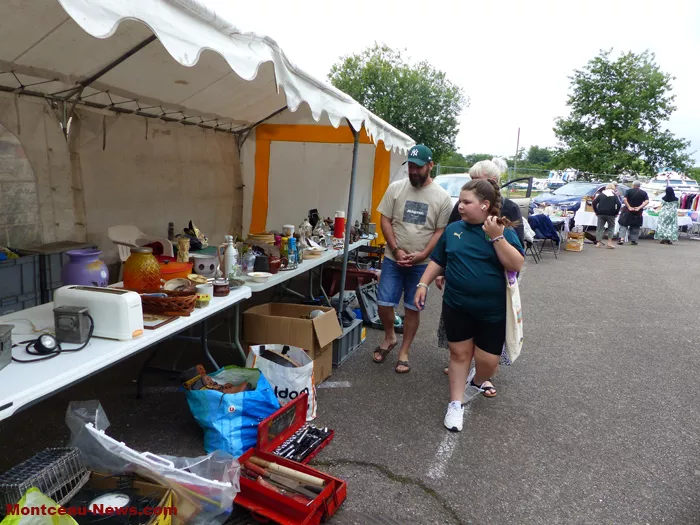 brocante-lavoir-030825161032