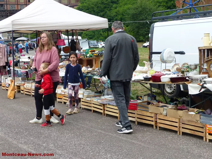 brocante-lavoir-030825161035