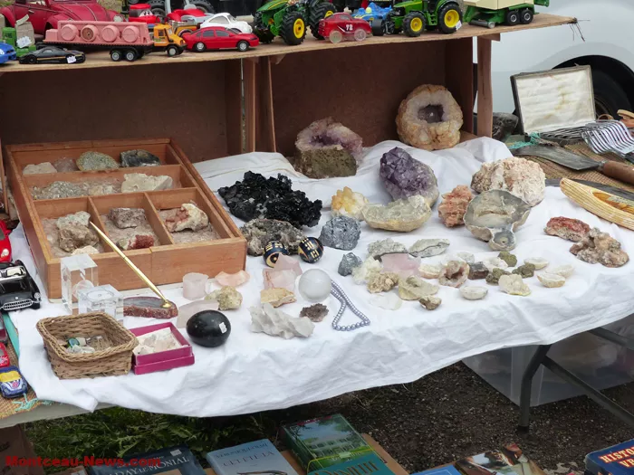 brocante-lavoir-030825161037