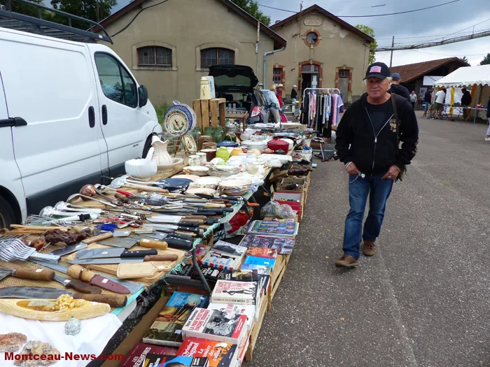 brocante-lavoir-030825161038