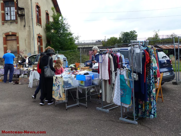 brocante-lavoir-030825161046