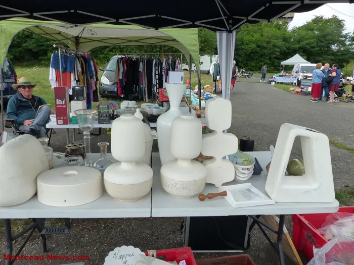 brocante-lavoir-030825161067