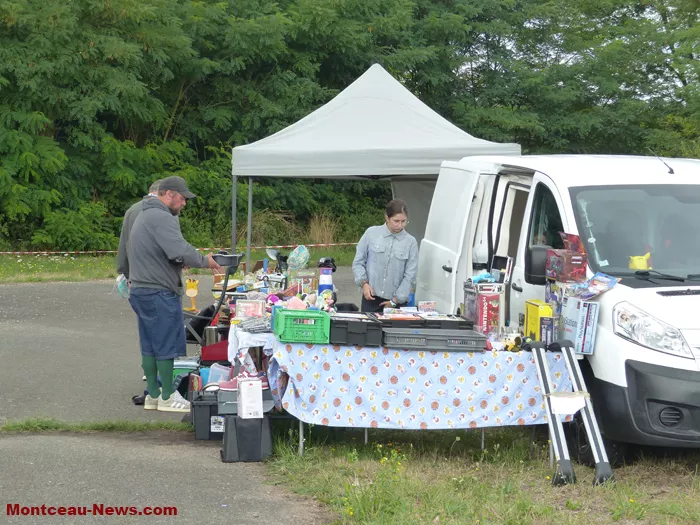 brocante-lavoir-030825161068