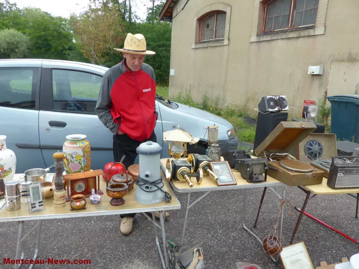 brocante-lavoir-030825161083