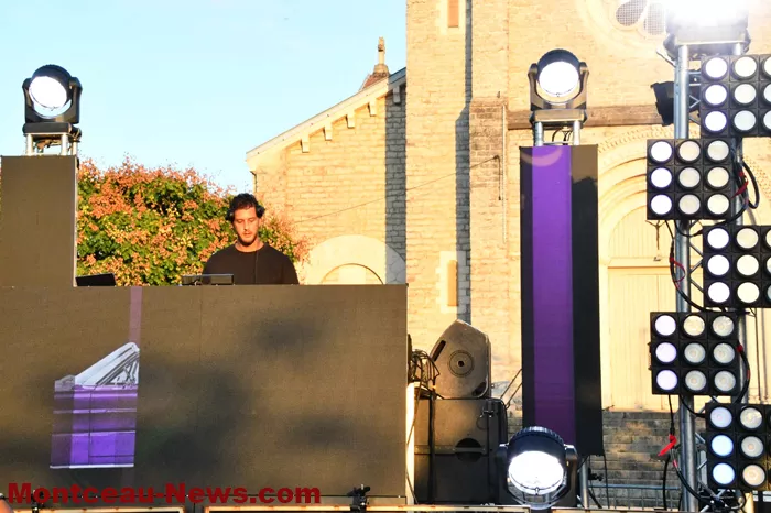 concert-yanis-230825161024