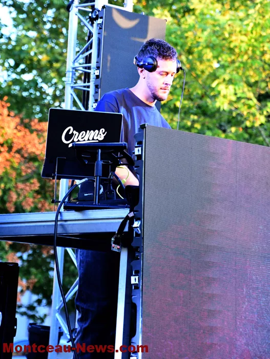 concert-yanis-230825161034