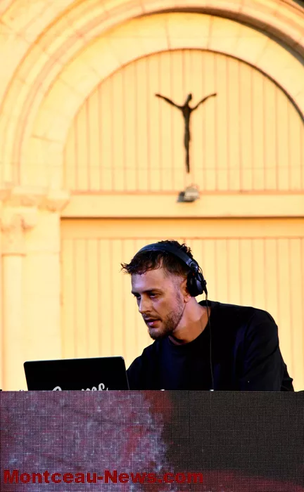 concert-yanis-230825161035