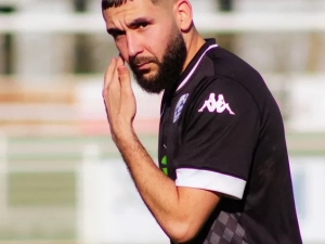 foot-yanis-100825161024