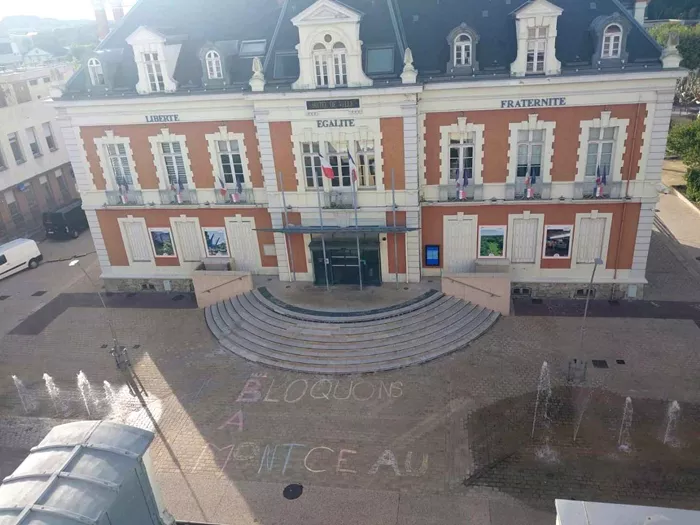 deco-mairie-montceau-110925161029