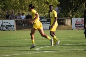 foot-yanis-070925161024