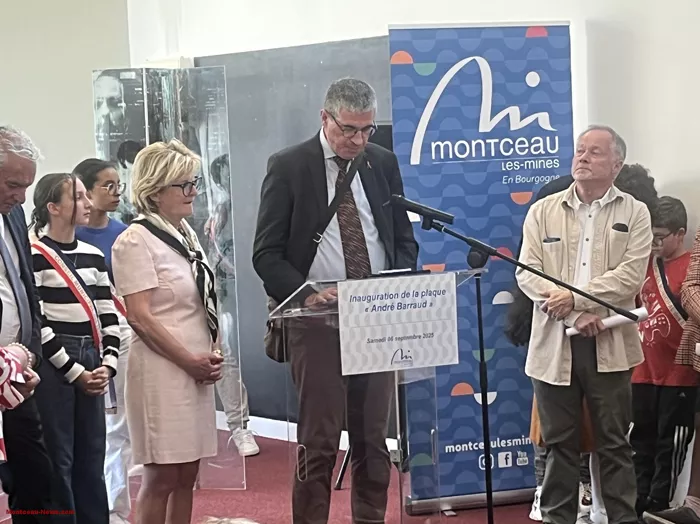 plaque-montceau-080925161026
