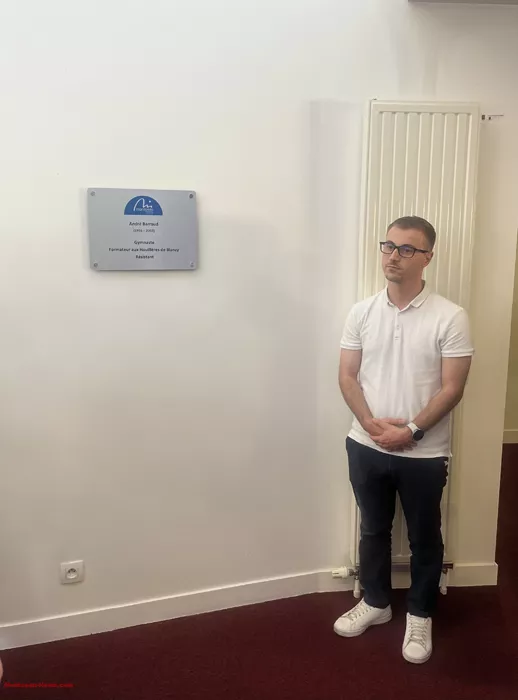 plaque-montceau-080925161027