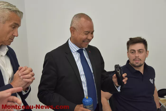 prefet-le-creusot-100925161059