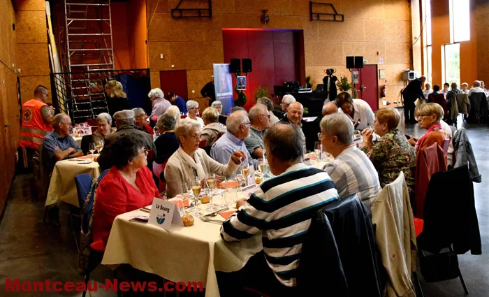 repas-aines-st-vallier-150925161035