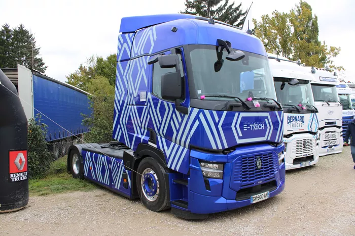 camion-louhans-051025161028