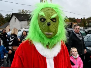 defilee-monstres-blanzy-2610253