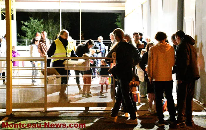 flambeaux-051025161029