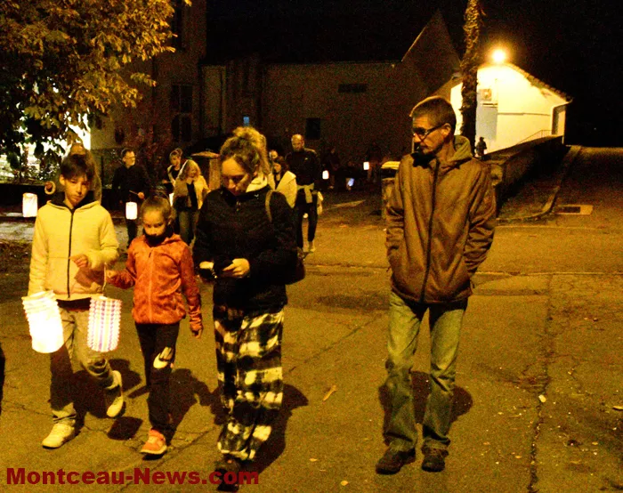 flambeaux-051025161036