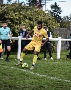 foot-yanis-121025161025