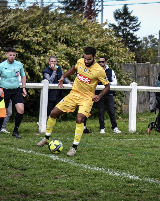 foot-yanis-121025161025