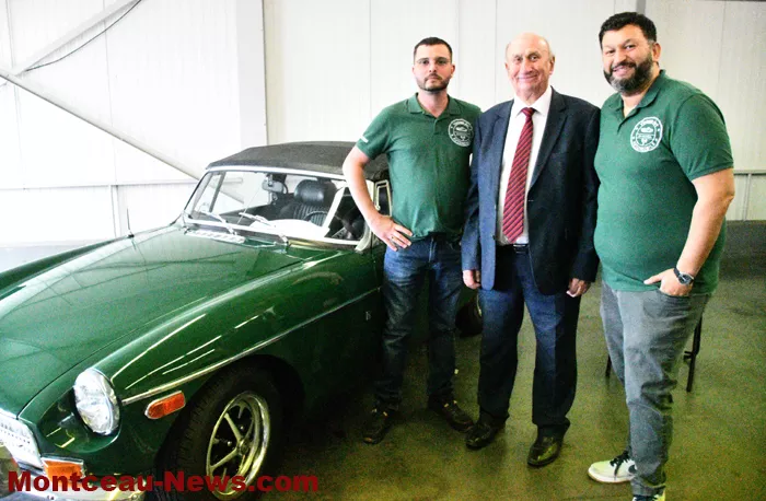 inauguration-garage-131025161027