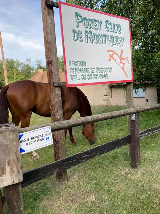 monthury-041025161026