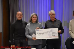 Ecuisses : la Marche des roses a remis un chèque de 3 622 € à la ligue contre le cancer