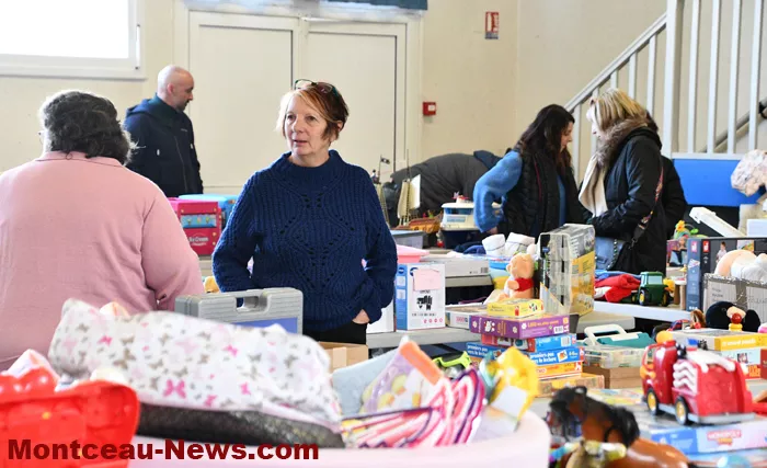 bourses-jouets-familles-france-23112511