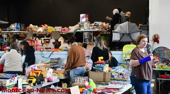 bourses-jouets-familles-france-23112513