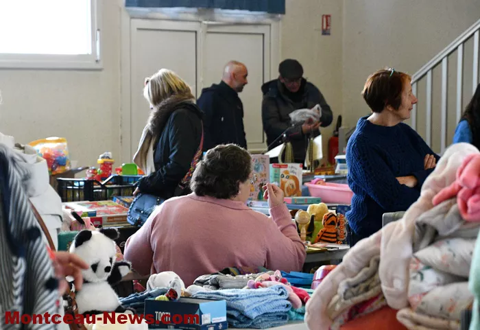 bourses-jouets-familles-france-23112515