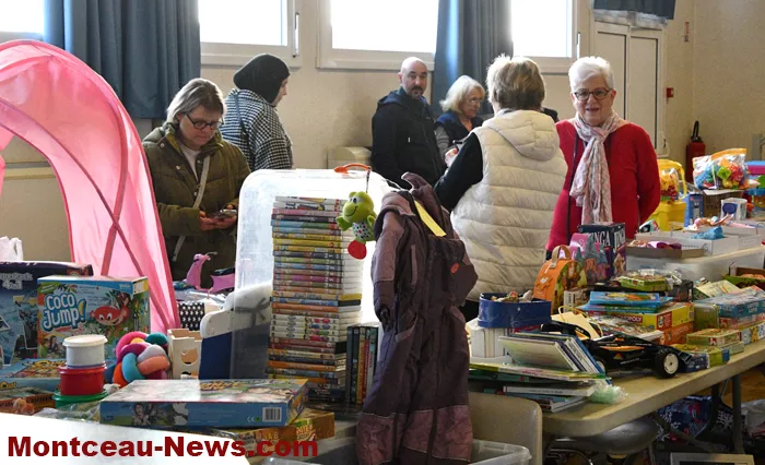 bourses-jouets-familles-france-2311252