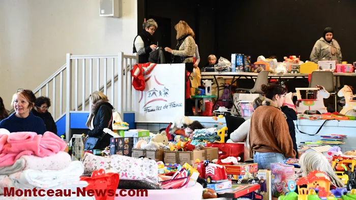 bourses-jouets-familles-france-2311258