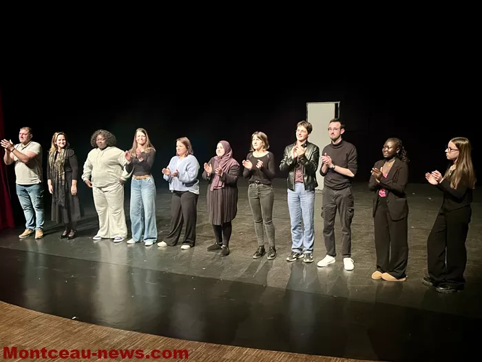 couleurs-femmes-30112515