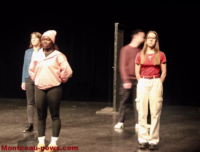 couleurs-femmes-30112519