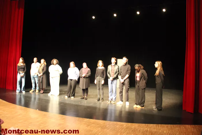 couleurs-femmes-30112523